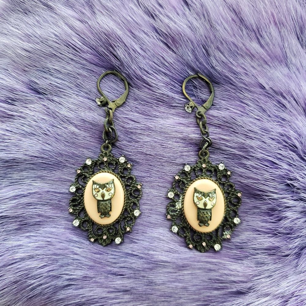 Betsey Johnson Vintage Vicky Owl Earrings